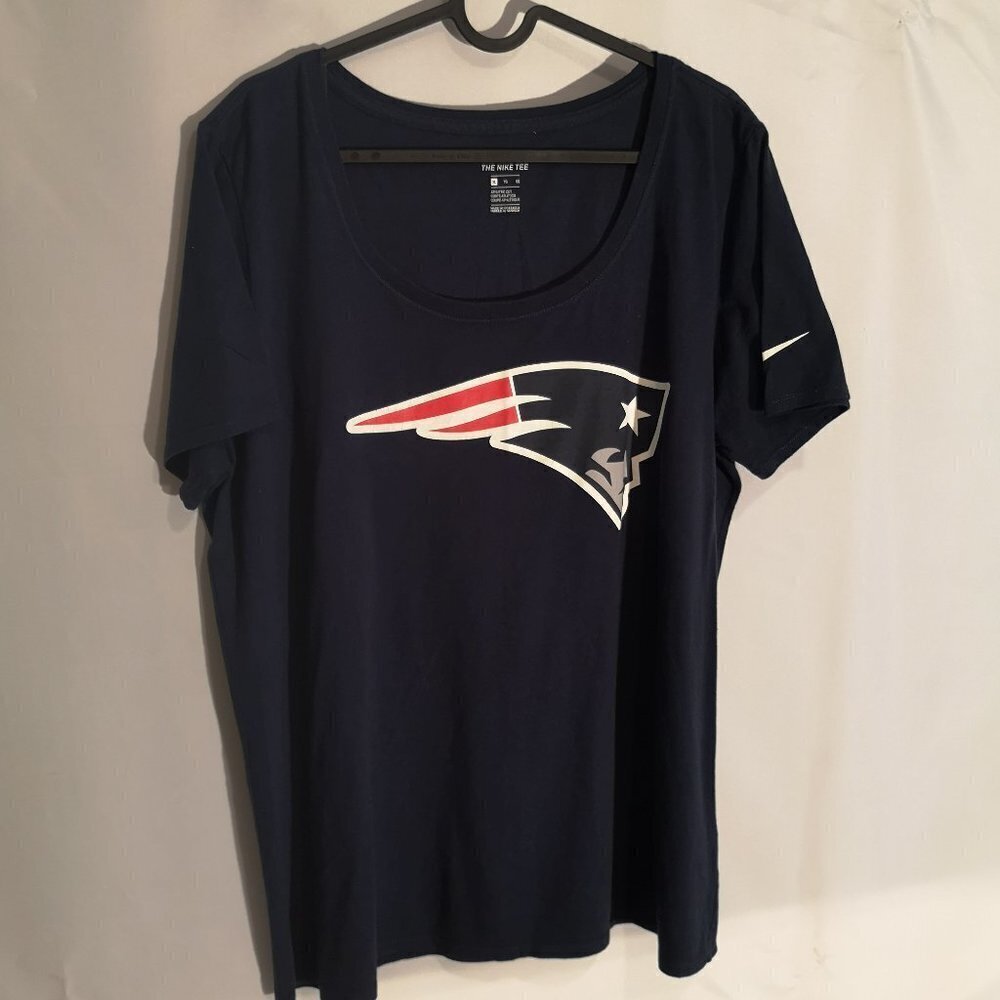 Nike New England Patriots Ladies Size XL Navy Short Sleeves T-shirt